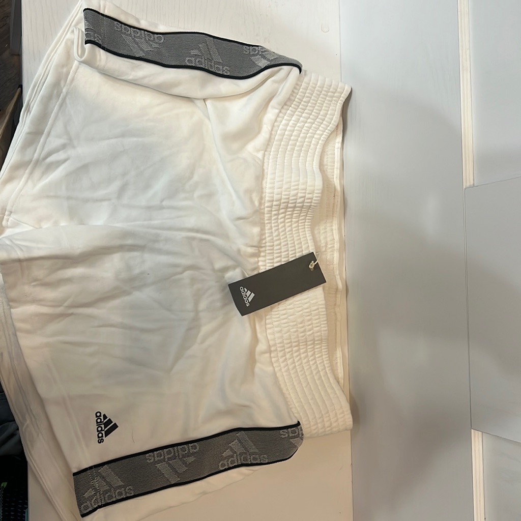 Nwt Adidas White Womens Xl Shorts